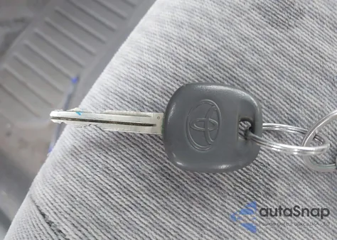 2005 Toyota Corolla Le from USA, damaged, VIN 2T1BR30E05C483319